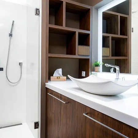 Apartment Karolina *